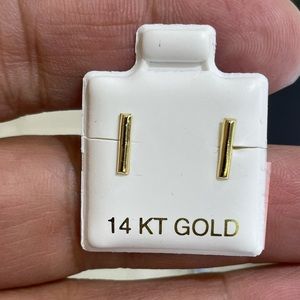Solid Gold 14Karat Bar Stud Earring